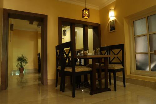 Restaurant, Hotel Maden Inn in Dharan