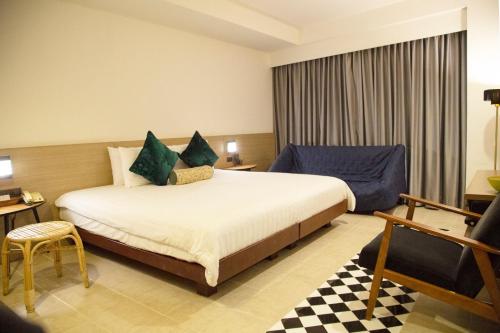 room detail thumbnail 0