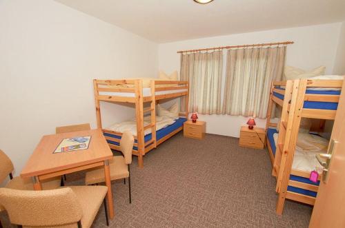 Familienzimmer mit Gemeinschaftsbad - image 4