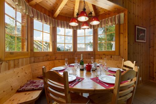 Chalet Teremok - Jacuzzi Sauna - Great for families, La Tzoumaz (foto 4)