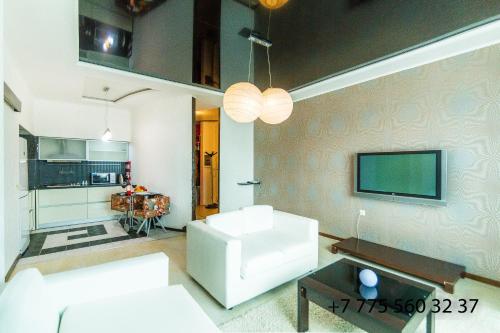 Romantic apartment on Dostyq 5