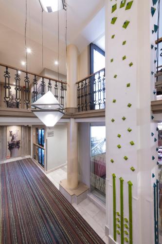The Three Corners Hotel Art