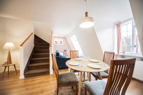 2 level apartments in Old Town Room Type - Apartment - Split Level 2 level apartments in Old Town Room Type - Apartment - Split Level