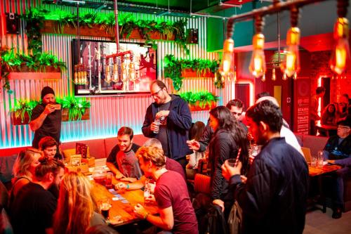 Kick Ass Grassmarket (18+) in Εδιμβούργο