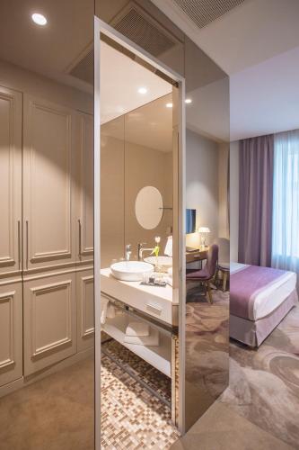 Jump INN Hotel Belgrade - image 14