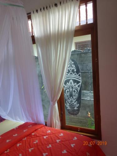 Murnis Bungalow – Lovina Beach, CO