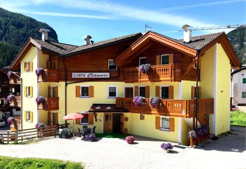 Garni Ciamorc - Hotel - Canazei di Fassa