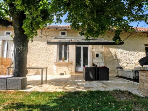 Chez "hygge en périgord" - villa ''Maeltri'' et gîte ''Intimité'' avec piscine et SPA