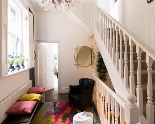 PHENOMENAL 5bedroom DESIGN HOUSE FOR NOMADS XXL GROUPS - image 13