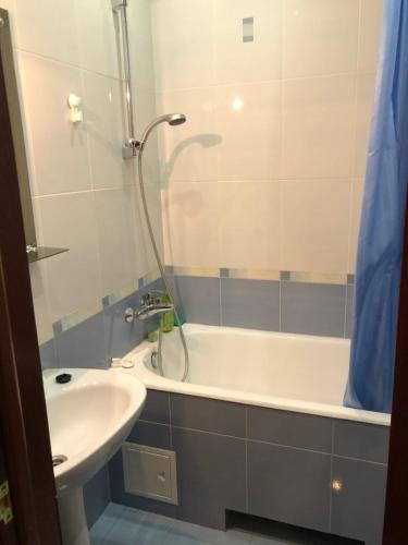 Good house Apartment - image 2