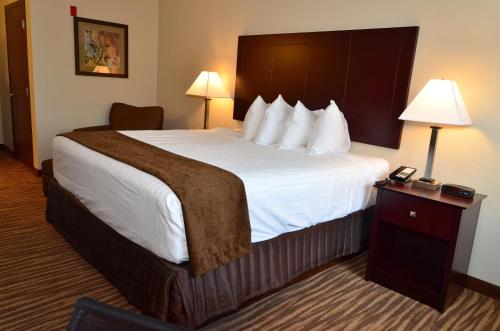 Cobblestone Inn & Suites - Clarion