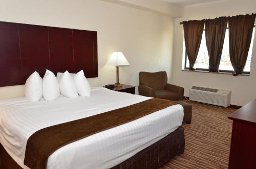 Cobblestone Inn & Suites - Clarion