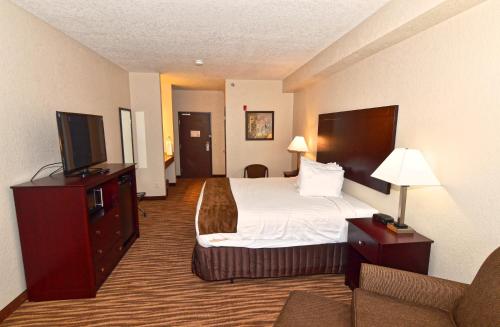 Cobblestone Inn & Suites - Clarion