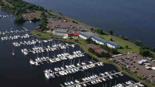 Barkers Island Inn Resort & Conference Center