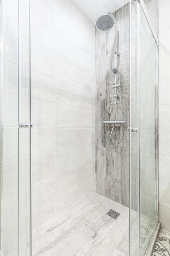 Minimalismo de Vanguardia con altas calidades 1 BR, Sevilla (Foto 7)
