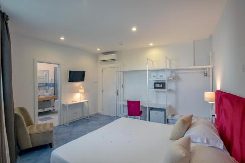 Boutique Hotel Helios - image 2