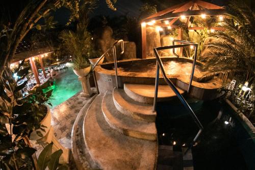 Paradise Hot Springs - Thermal Water & Volcano Views