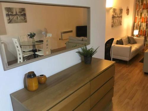 Very Spacious & Delightful City Centre 1 Bedroom Apartment