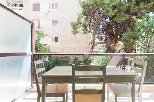 Homz Studios Faliro - image 7