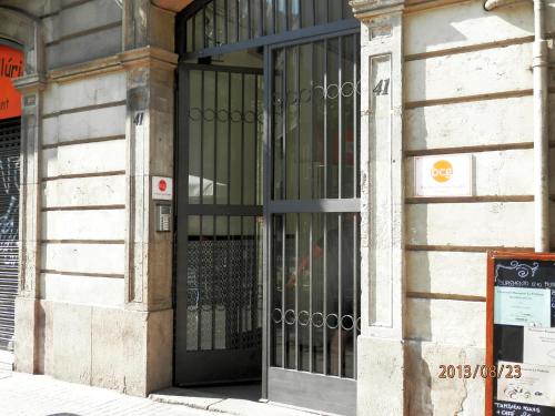 Barcelona Central Garden Hostal