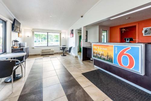 ล็อบบี้, Motel 6 Mansfield, OH in แมนส์ฟิลด์ (OH)