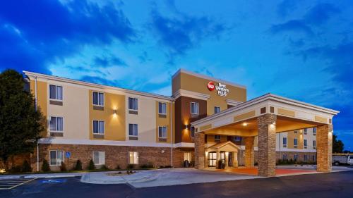 . Best Western Plus Liberal Hotel & Suites