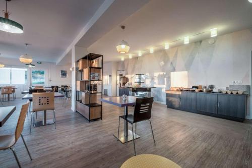 Ресторан, Comfort Hotel Linas - Montlhery in Лінас