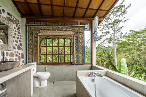 room detail thumbnail 2