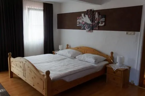 Pension Burger - Bed & Breakfast in Weibersbrunn, Deutschland