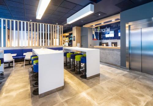 Fuajee, ibis budget Bilbao City near Museo Maritimo Ria De Bilbao