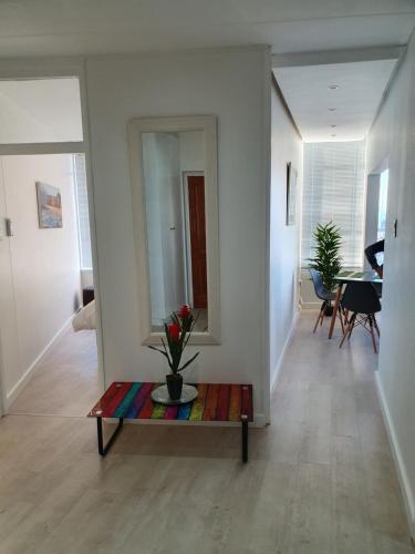 Disa Park 14th Floor Apartment with City Views in Vredehoek