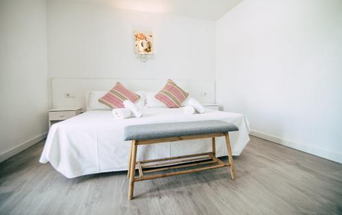 Exterior Double or Twin Room (No sea Views)