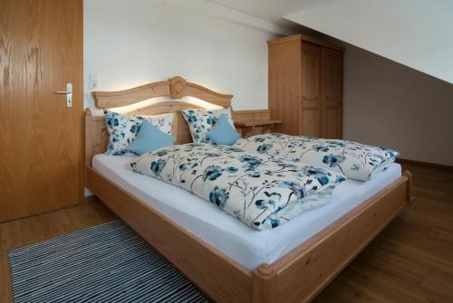 2 bedrooms, 2 beds