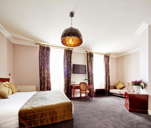 Arlington Hotel