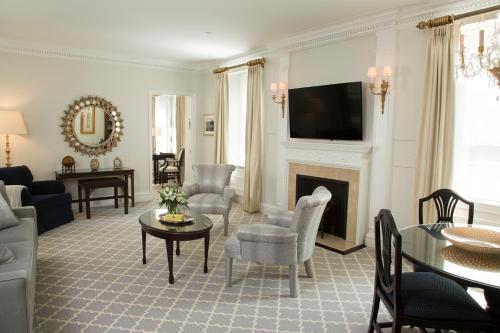 The Sherry Netherland Hotel near Frick Collection