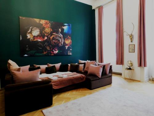 Wonder Deer Lux Apartment at the Parliament self check-in, Budapest (photo 8)