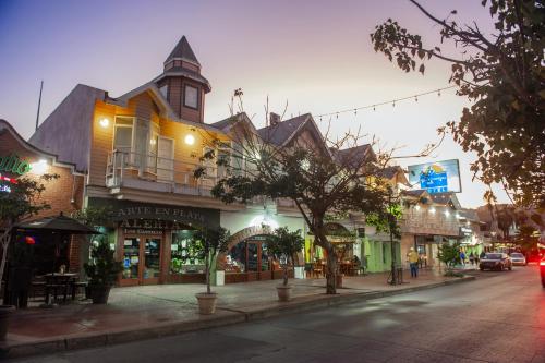 Exterior view, Hotel Villa Fontana Inn in Ensenada