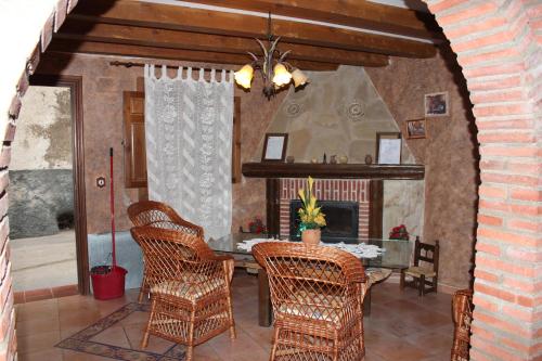 Pub/Lounge, Casa Rural Laura in Villafellche
