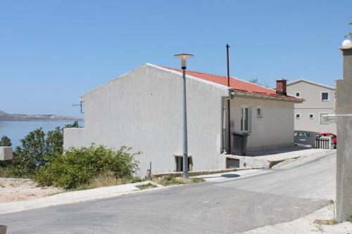  Apartments with a parking space Metajna, Pag - 6370 in Metajna
