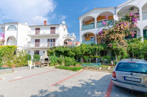 Apartments Zoric