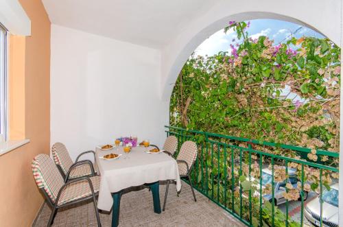 Two-Bedroom Apartment Standard