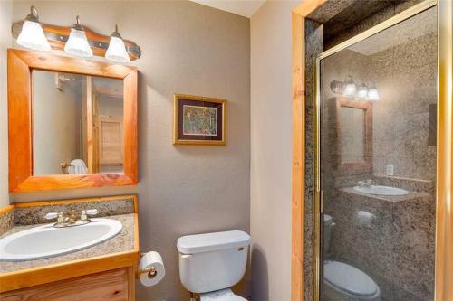 Sleeping Bear Lodge - image 4