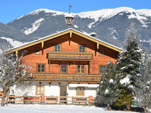 Serene Cottage in Neukirchen am Gro venediger