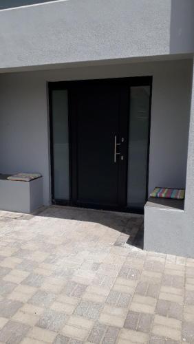 Shell Cottage a stone's throw from the beach - Langebaan