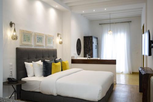 222066919 Suite Azur Hotel