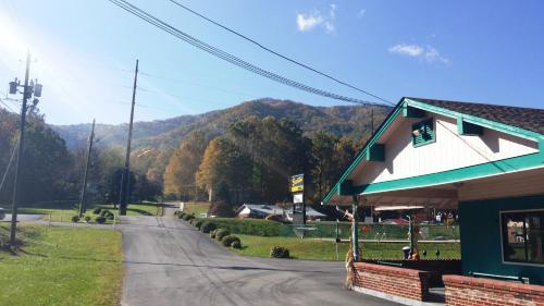 Scottish Inn Maggie Valley - Accommodation