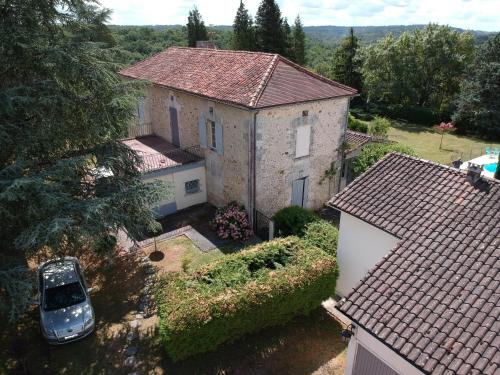 Domaine des Cèdres gîte à louer Saint-Martial-de-Valette