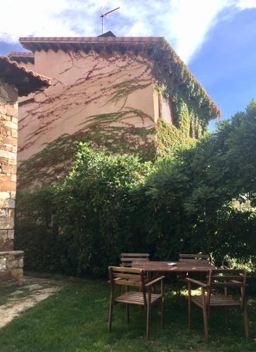 Viesnīcas āriene, El Hayuco de Montejo in Montejo de la Sierra