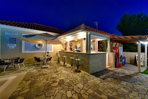 Ionis Hotel - main image