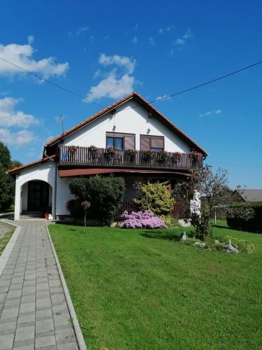  House Mihaela&nina in Selište Drežničko